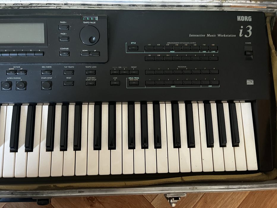 Korg i3 синтезатор