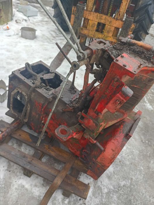 skrzynia biegów ,pośrednia  MTZ