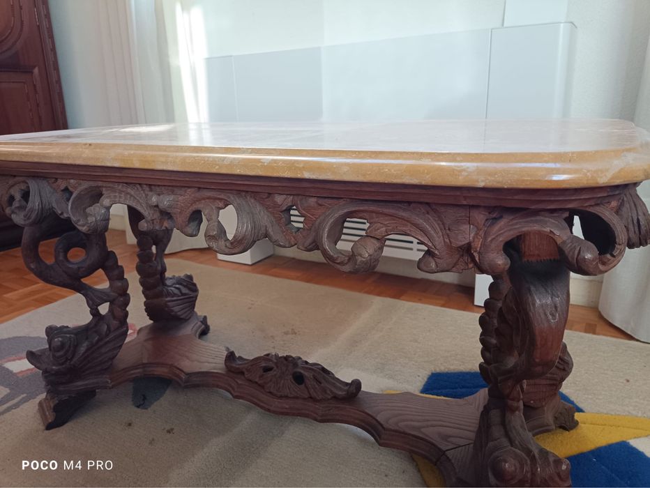 Mesa de Centro em Madeira e Tampo de Marmore” em V.N. Famalicao”