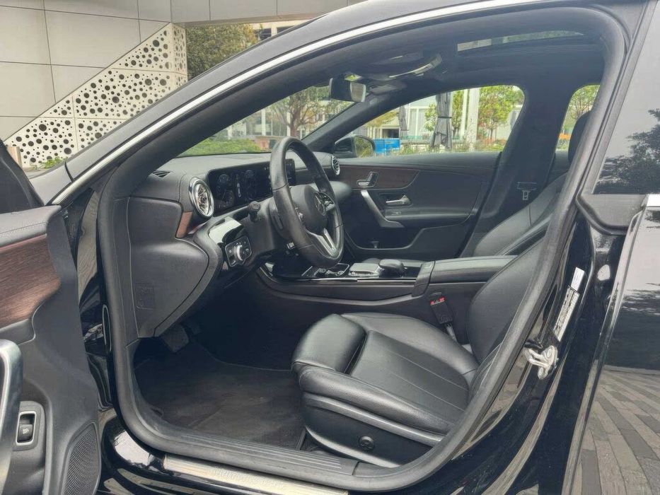 Mercedes-Benz Cla 250      2022