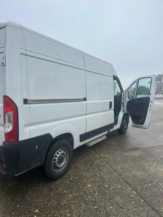 Peugeot (refrigeração até 0 graus) BOXER FURGÃO 335 2.2BHDI 180CV EAT8