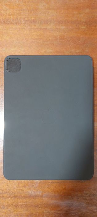 Чехол для планшета Apple Smart Folio for iPad Pro 11" (1st/2nd/3rd/4th gen) Black (MJM93ZM/A)