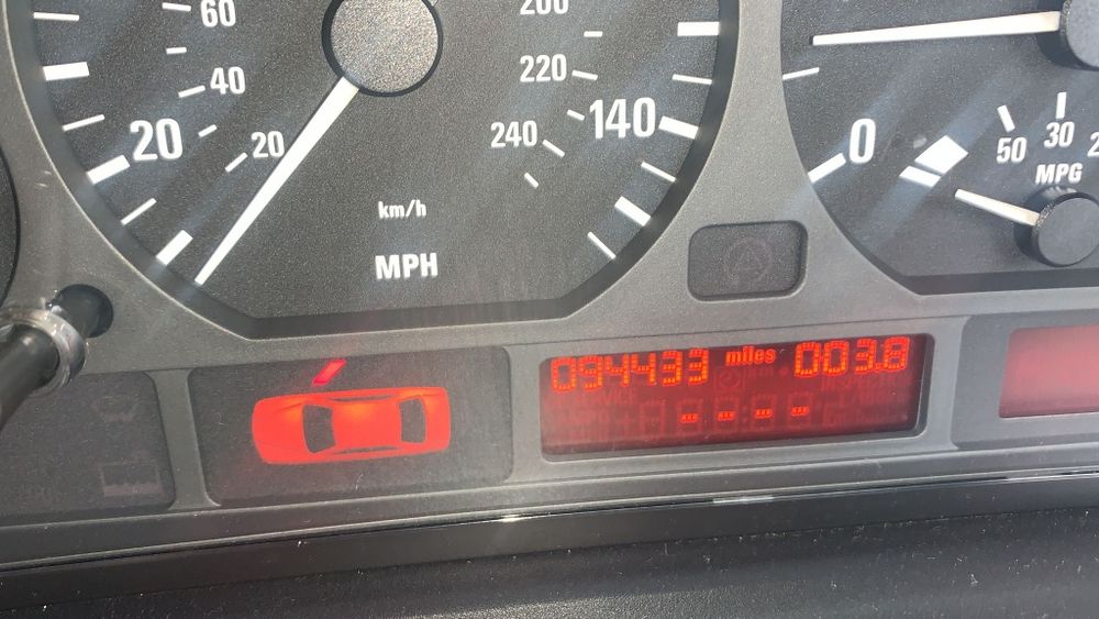 BMW série 3 E46 SEDAN 150cv 2002 cx automática só para peças