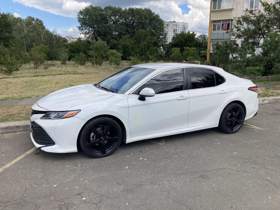 Аренда прокат mustang кабріо, мерседес w212, тойота camry70