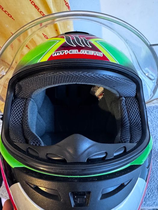 Kask na motor MT helmets
