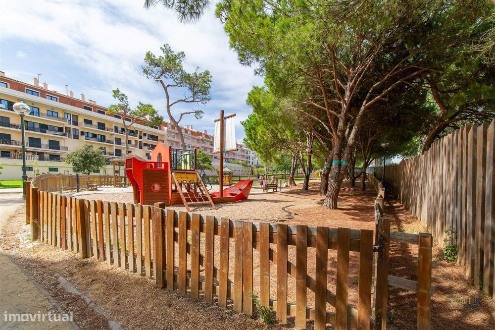 Apartamento T2 com Garagem | Costa da Guia, Cascais