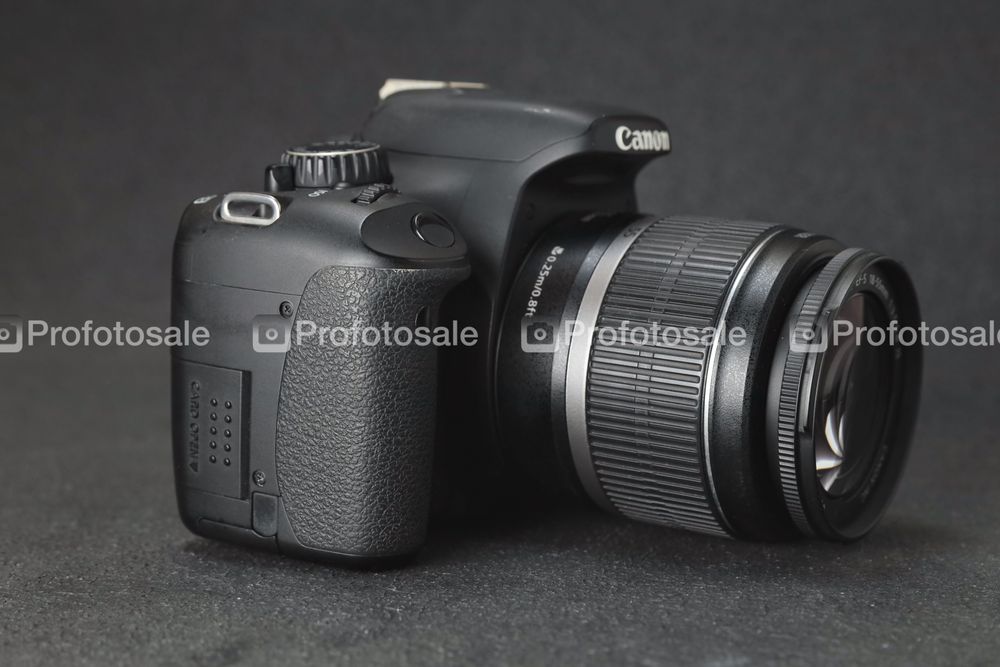 Фотоапарат Canon EOS 550D kit 18-55mm IS