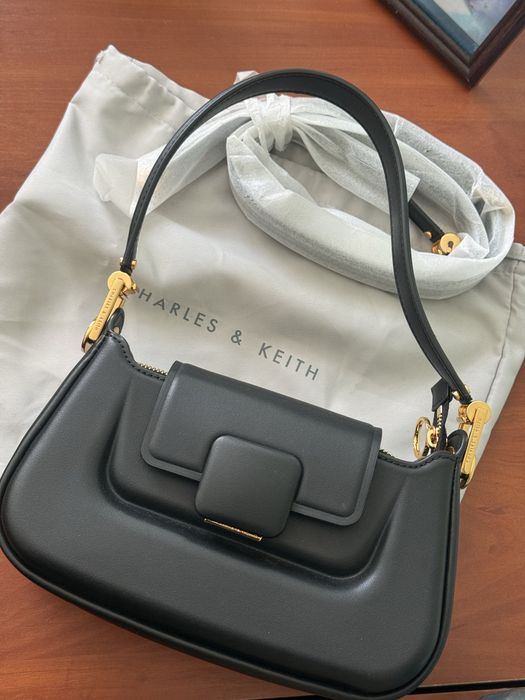 Жіноча сумка CHARLES & KEITH