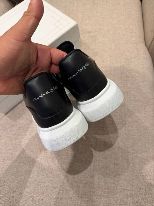 Tenis mcqueen novos 44
