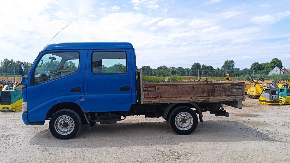 TOYOTA DYNA Brygadówka 6os silnik Land Cruiser 3.0 D4D / 1KD-FTV Hilux