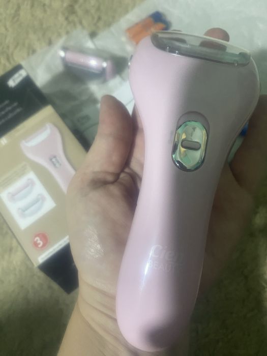 Електрична пилка для загрубілої шкіри  ніг, ціна 430 гривень.