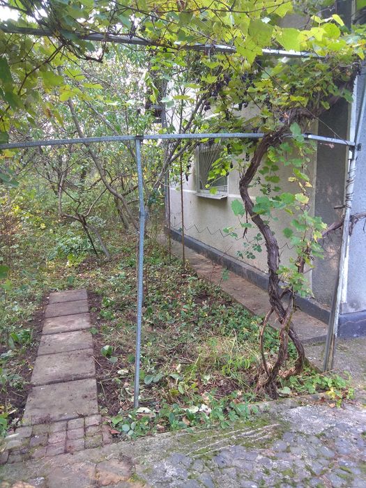 Продаж дачі з земельною  ділянкою