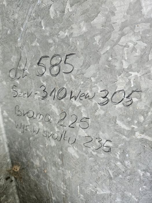 Garaż blaszany  2 bramy przelotowy