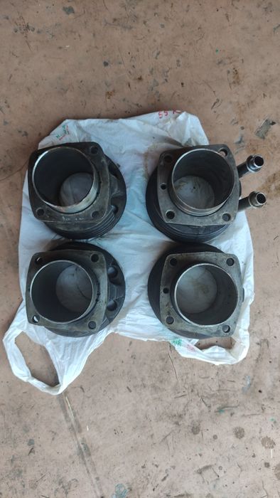 Циліндри мото Урал