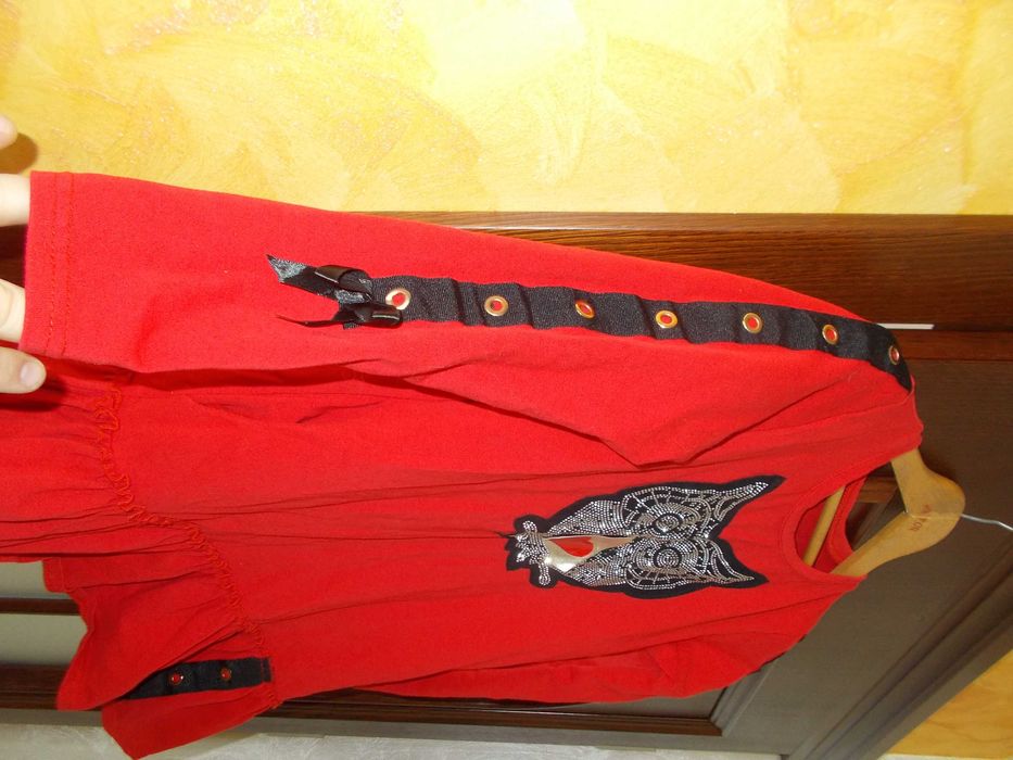 Sukienka czerwona z sówką rozm. 140