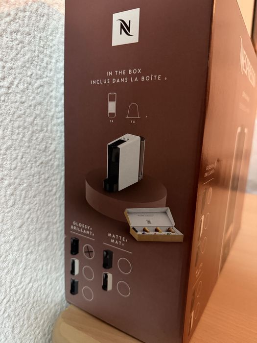 Máquina Nespresso Essenza Mini Preta (NOVA)