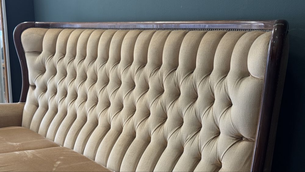 Sofa cama estilo chesterfiled de 3 lugares