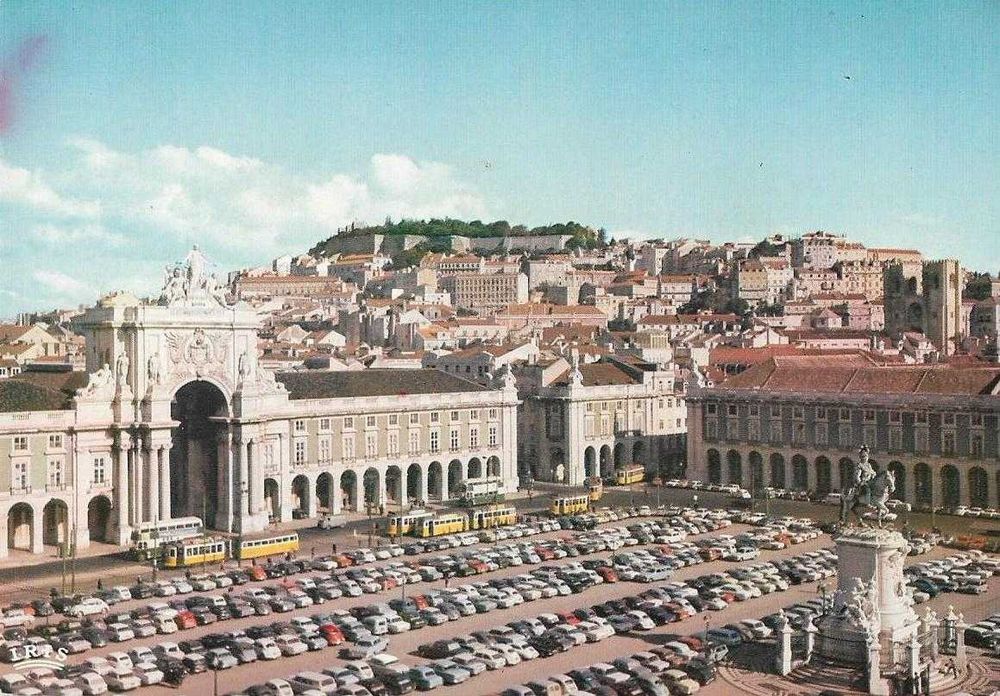 Lisboa - - - Postais antigos  - (cerca de 30 anos) - - - - - Postais