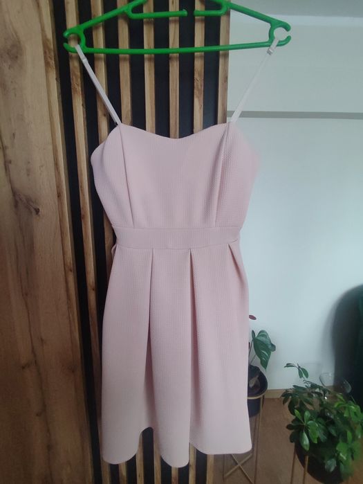 Sukienka damska na ramiączkach