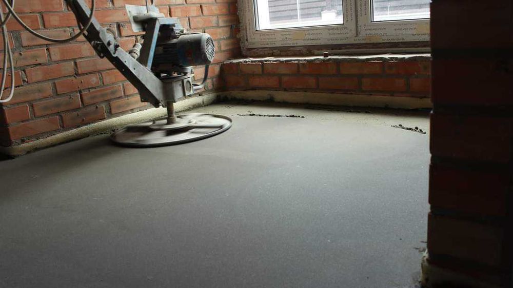 Стяжка пола полусухим методом, выравнивание пола, ровный пол