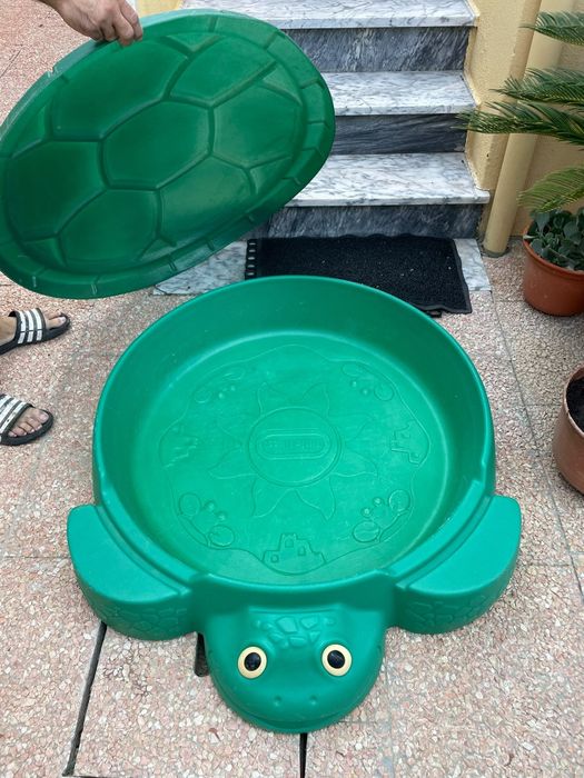 Tartarugueira de plástico