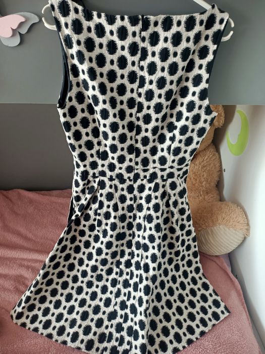 Sukienka elegancka SWING