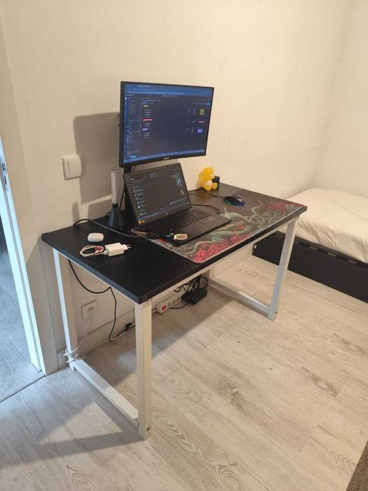 Mesa secretária - Preta