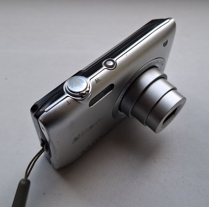 Цифровий фотоапарат Nikon Coolpix S2900 Silver (20.1 MP) + Повний комплект