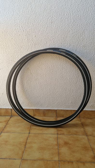 2 Pneus 700x28C KENDA como Novos