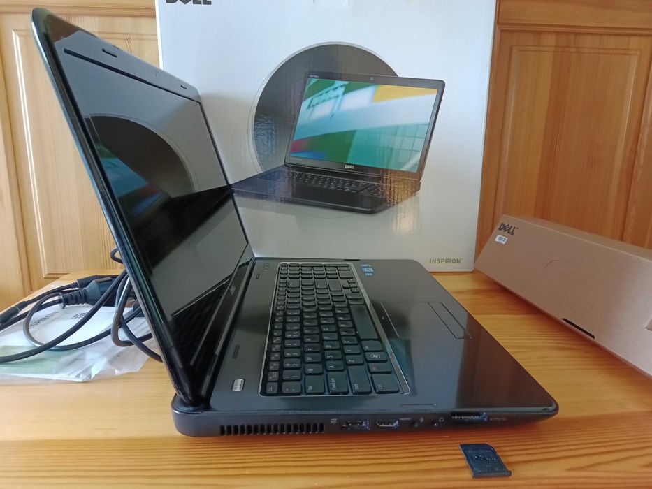 Laptop DELL Inspiron N7110 Windows 7 Home Premium  + dokumentacja