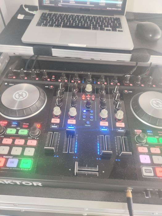 Controlador Traktor S4mk2 estojo452888034301726723