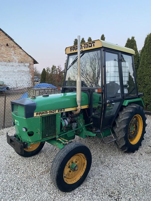 *ciągnik rolniczy*Farm -mot  250d/ursus c330/c360 /MF 255/235/URSUS 3512/2812/ ciagnik sadowniczy /ogrodniczy /kabina /Ursus c328/c335 /T25/ zetor