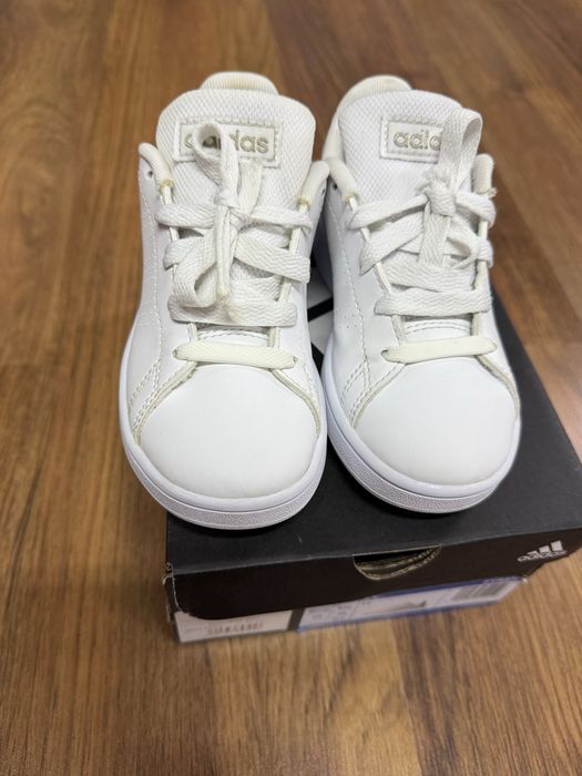 Кросівки дитячі adidas р. 28