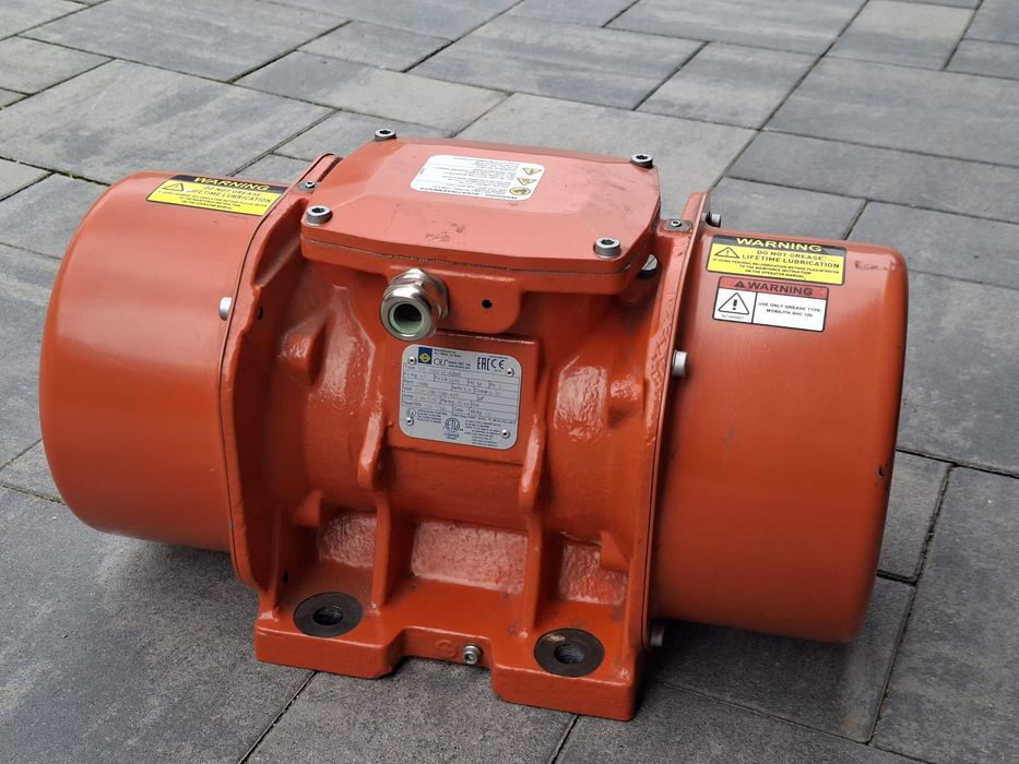 Elktrowibrator 0.75kw. 1000obr. OLI. Silnik wibracyjny