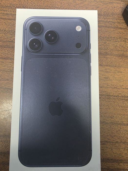 Apple iPhone 17 Pro Max 6.9" 256GB deep blue novo selado