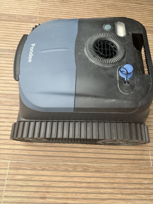 Robot aspirador de piscina
