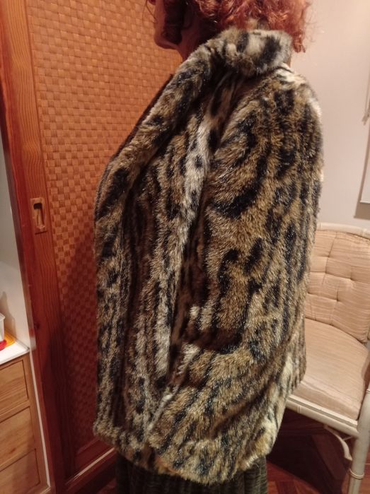 Casaco pele sintética de leopardo