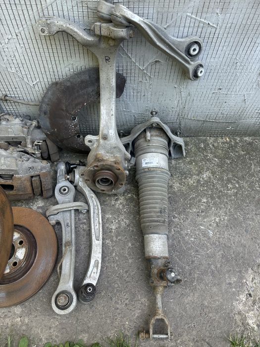 Поворотний кулак цапфа ауді audi a6 c6