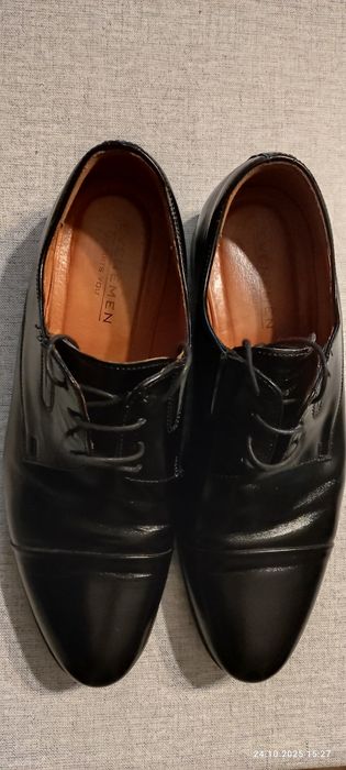 Buty męskie Evenemen 43 garniturowe w całosci ze skóry.