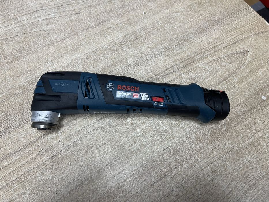 Bosch GOP 12-28 / безщітковий реноватор Бош 12V