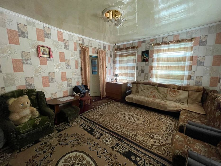 Продам будинок  м.Помічна