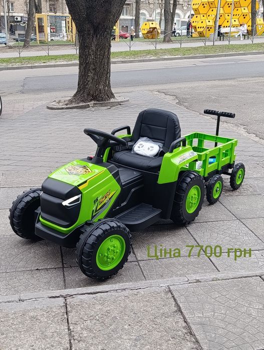 Продам детский электромобиль