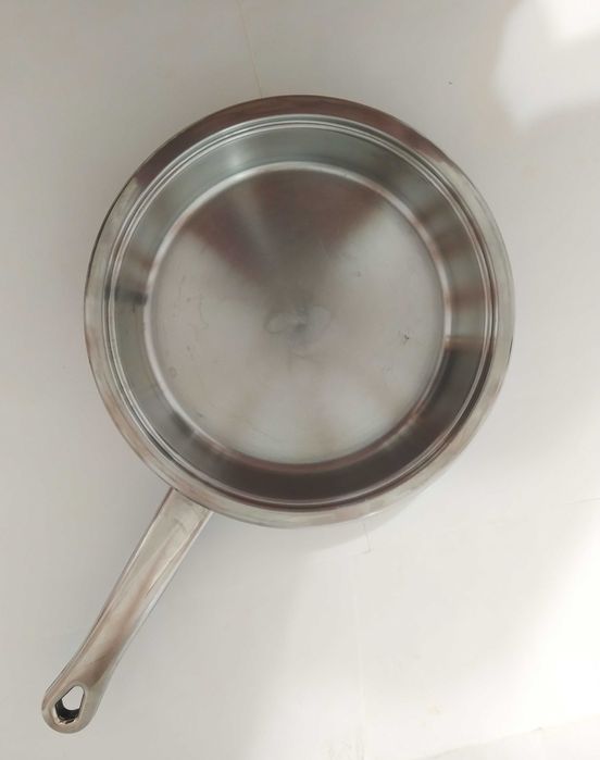 Продам Цептер(кастрюля 4,2 литра диаметр 20 см).