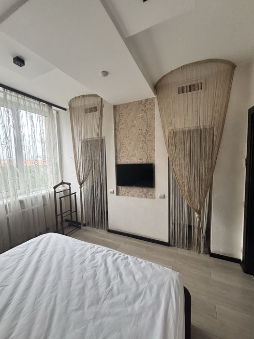 2 кімнатна квартира + велика кухня вітальня, Позняки, Дарницький район
