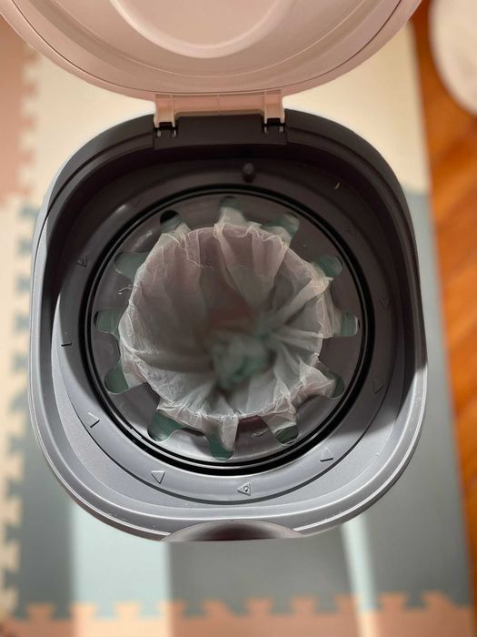 Contentor de Fraldas Tommee Tippee + 4 Recargas