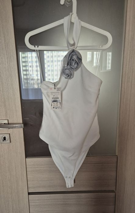 Białe body Zara S nowe