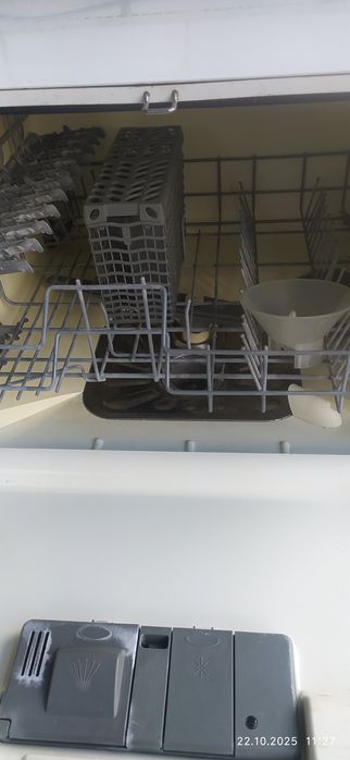 Продам посудомоечную машину Electrolux