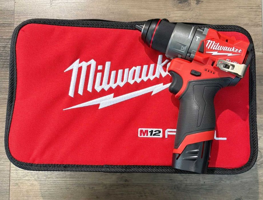 Wiertarko wkrętarka udarowa Milwaukee M12 (3404-21) FPD2 OUTLET!