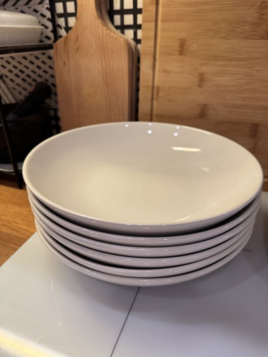 Fargrik Ikea zastawa talerze białe