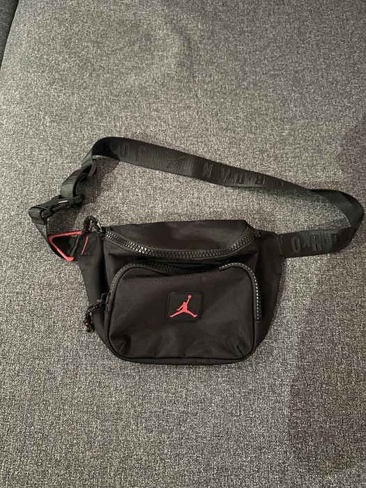Jordan nerka czarna na pas nowa z metkami